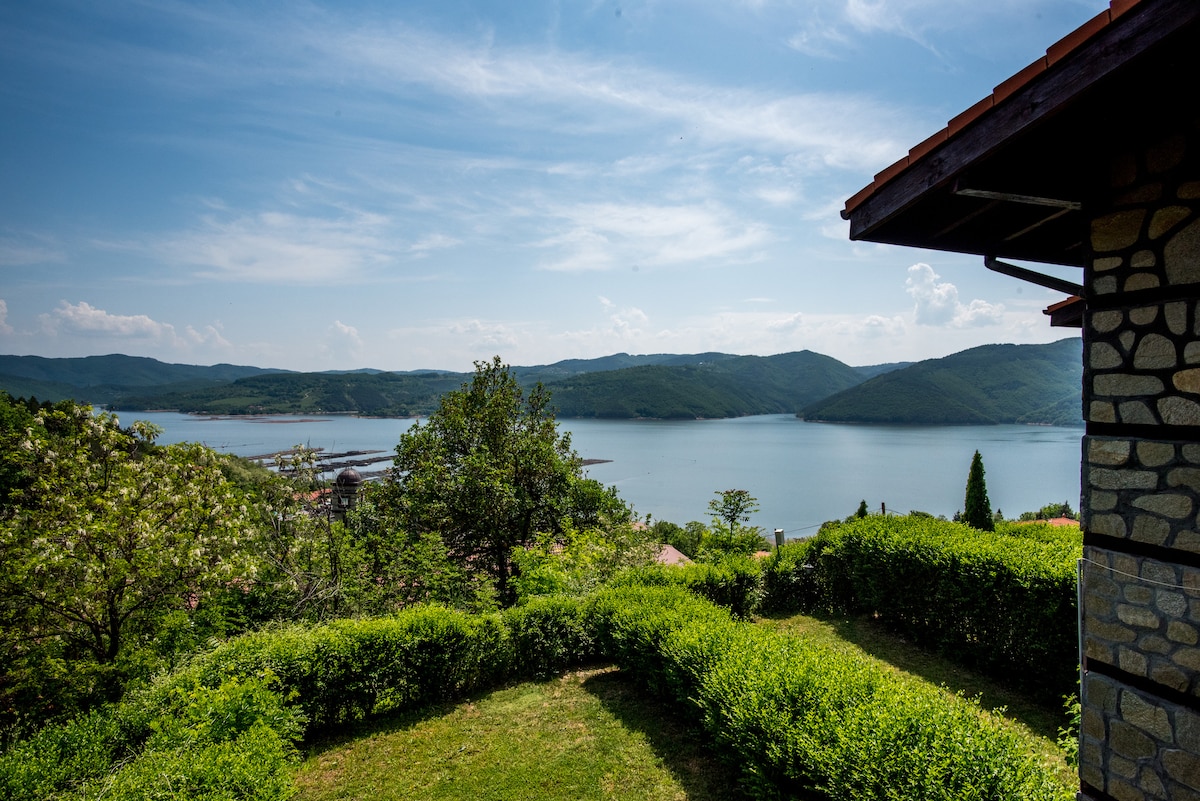 Ecopolis Glavatartsi – small 2 bedroom house