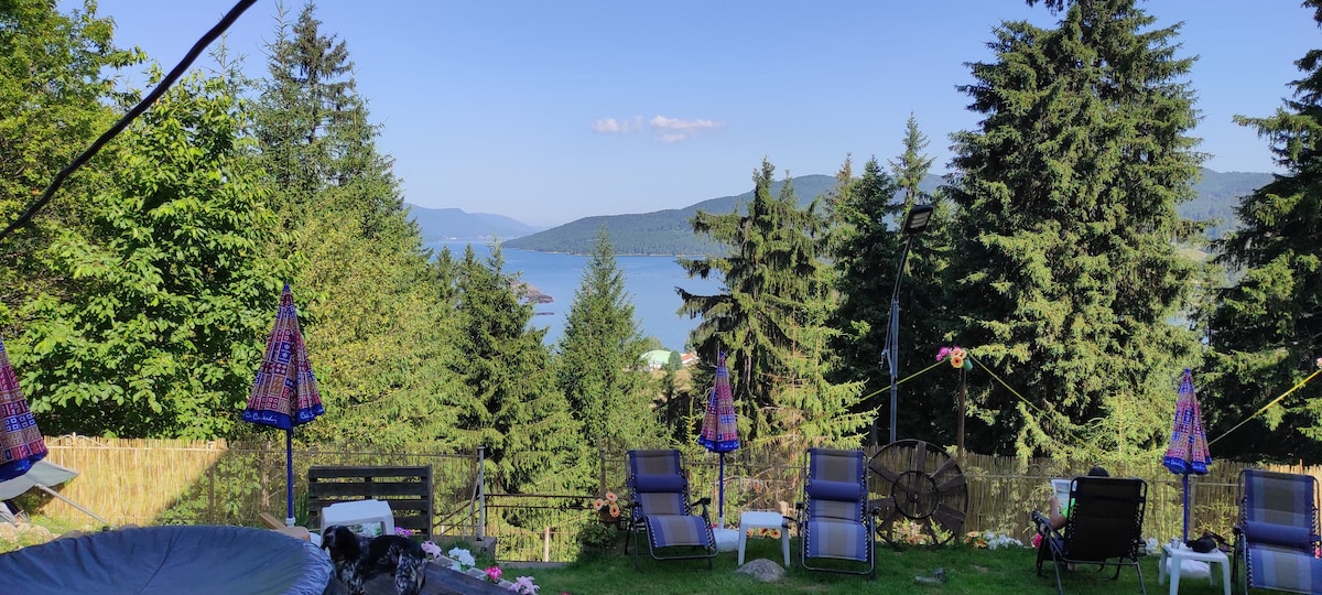 ‘Graffiti’ pitchfork – Villas for Rent in Dospat, Smolyan, Bulgaria – Airbnb