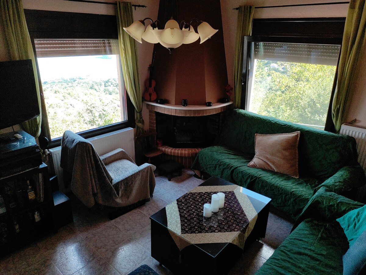 “TERPSIS” Rental house in Lake Plastiras