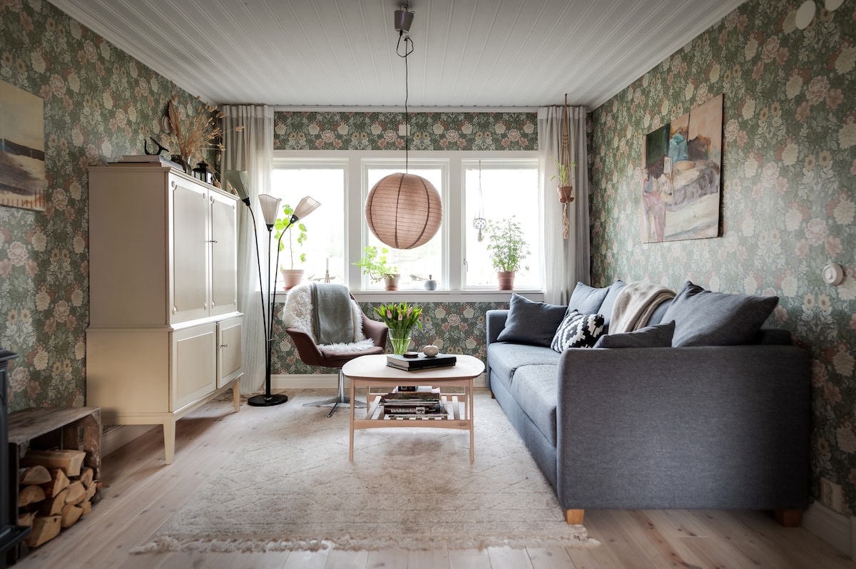 A Wilderness Hideaway for Two in Risveden