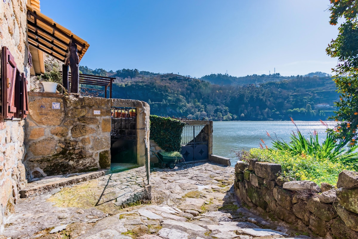 Casa do Rio Paços de Gaiolo – Houses for Rent in Marco de Canaveses, Porto, Portugal – Airbnb