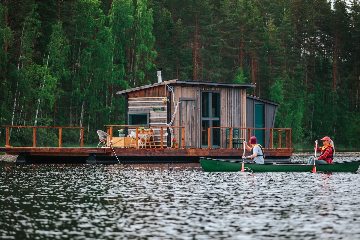 Floating accommodation and sauna in Lake Saimaa – Houseboats for Rent in Mikkeli, Finland – Airbnb