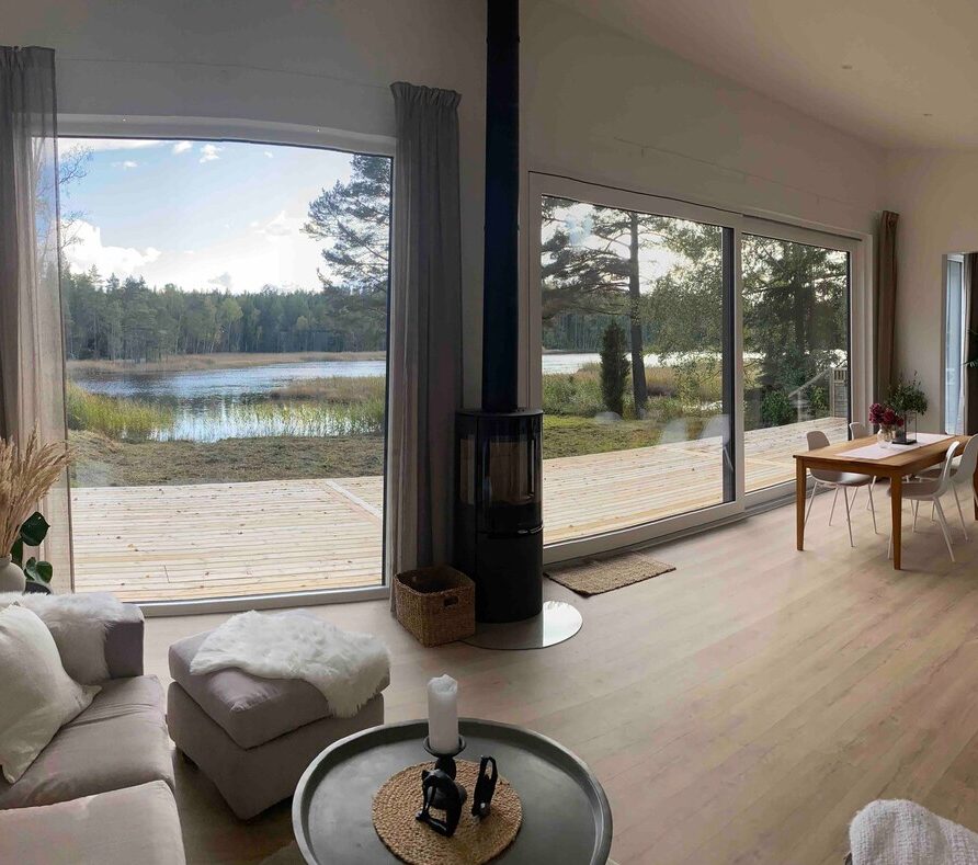 Newly built villa, private, by a lake