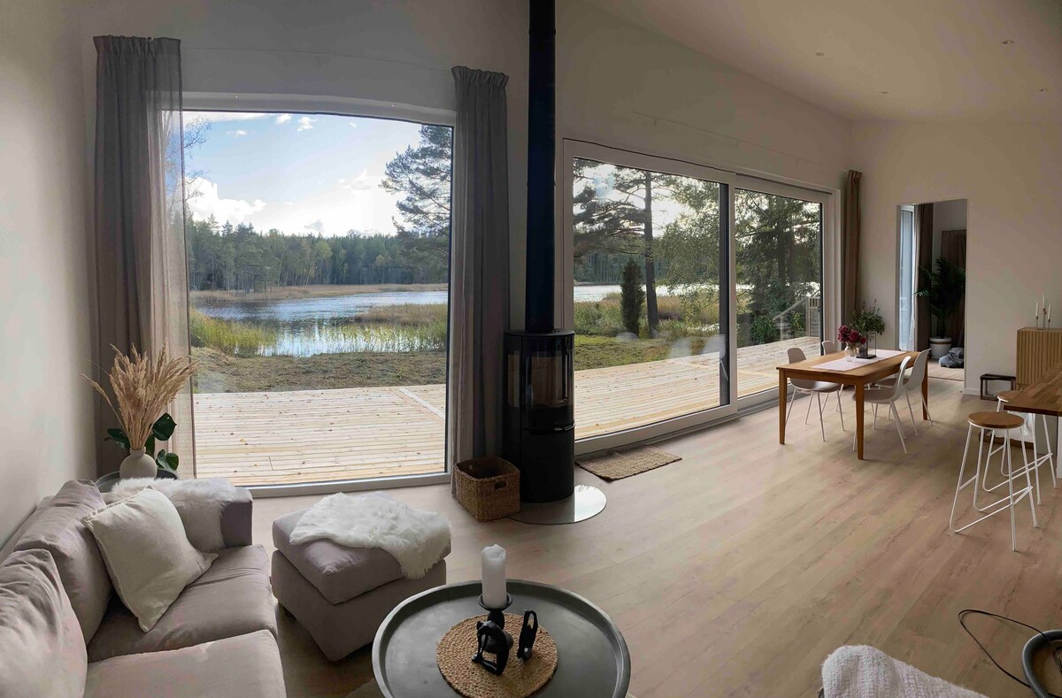 Newly built villa, private, by a lake